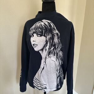 Taylor Swift THE ERAS TOUR NAVY Long-Sleeve T-Shirt XS Swifty